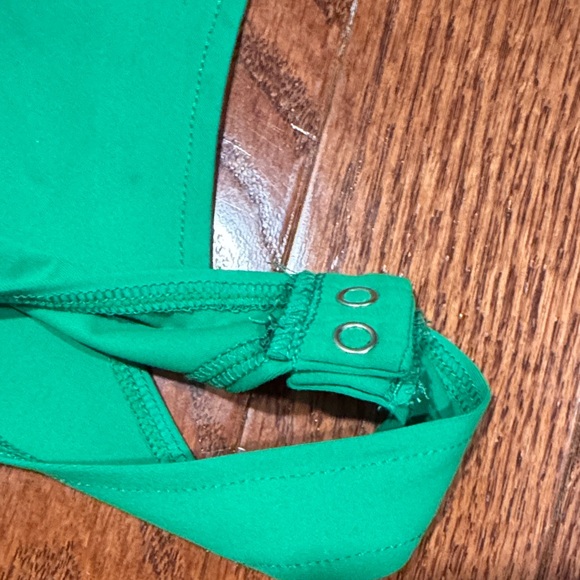 Green stretchy bodysuit - Picture 2 of 7